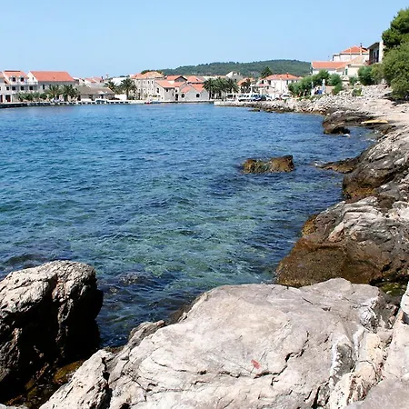 Triple 6734d Gasthof Sućuraj